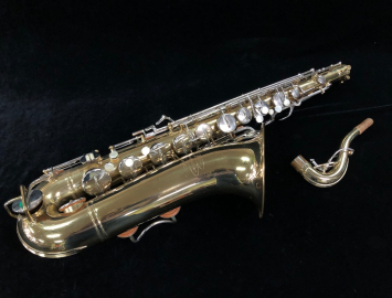 Late Vintage Buescher 400 Lacquer Tenor Saxophone, Serial #717672